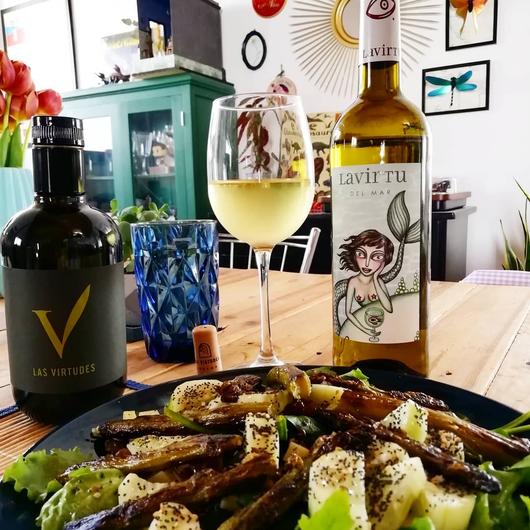 maaltijd wijn met lavirtu